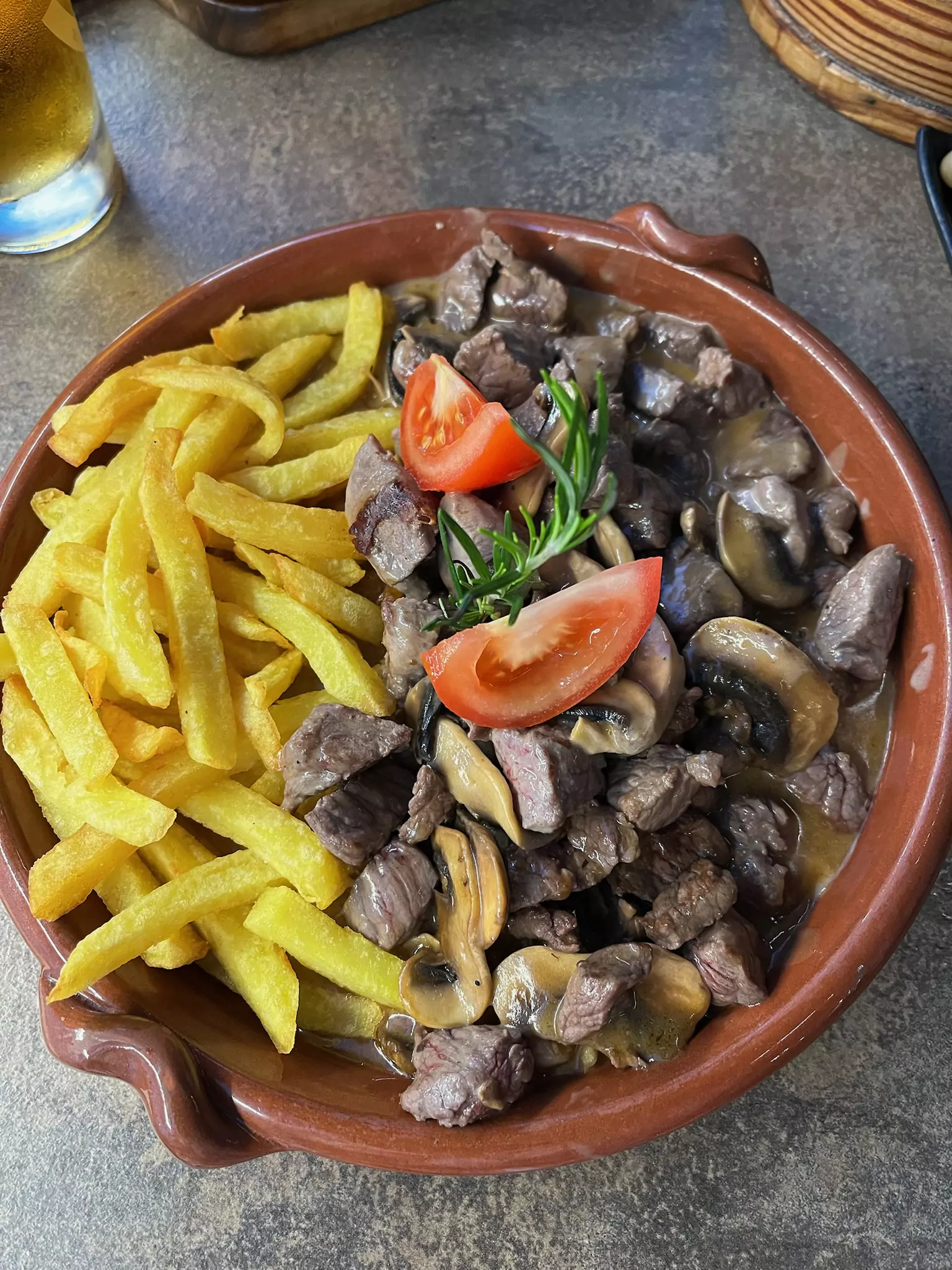 Picado de vită de la Gruta Cafe-Restaurante