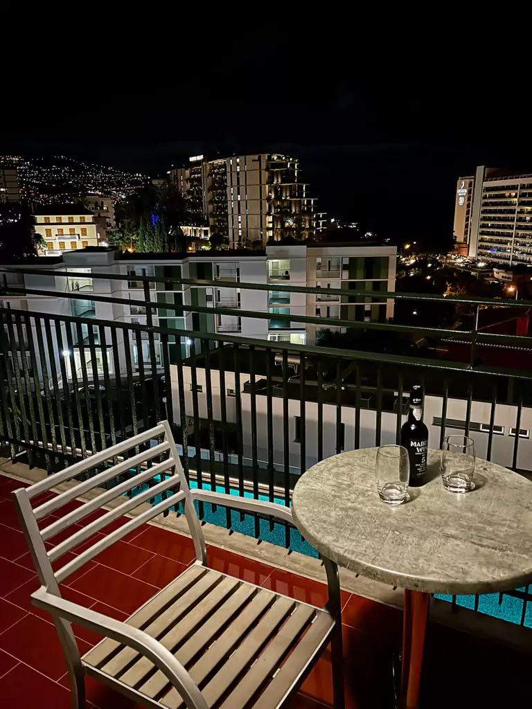 Vedere din cameră spre Funchal