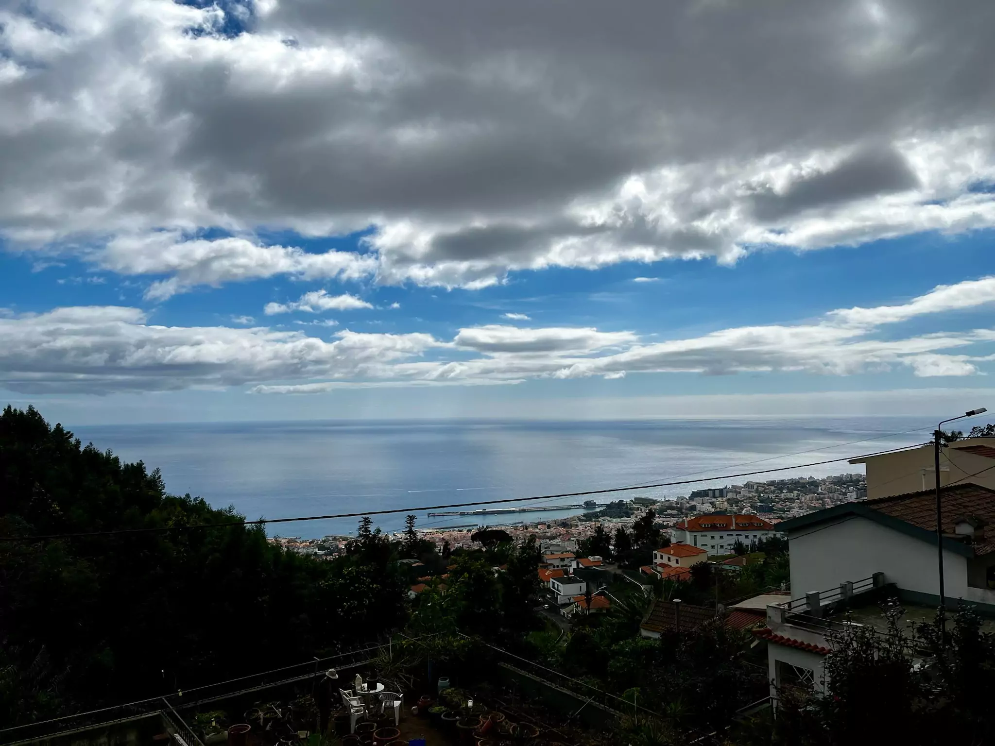 Vedere spre ocean din Grădina Botanică Tropicală Monte Palace